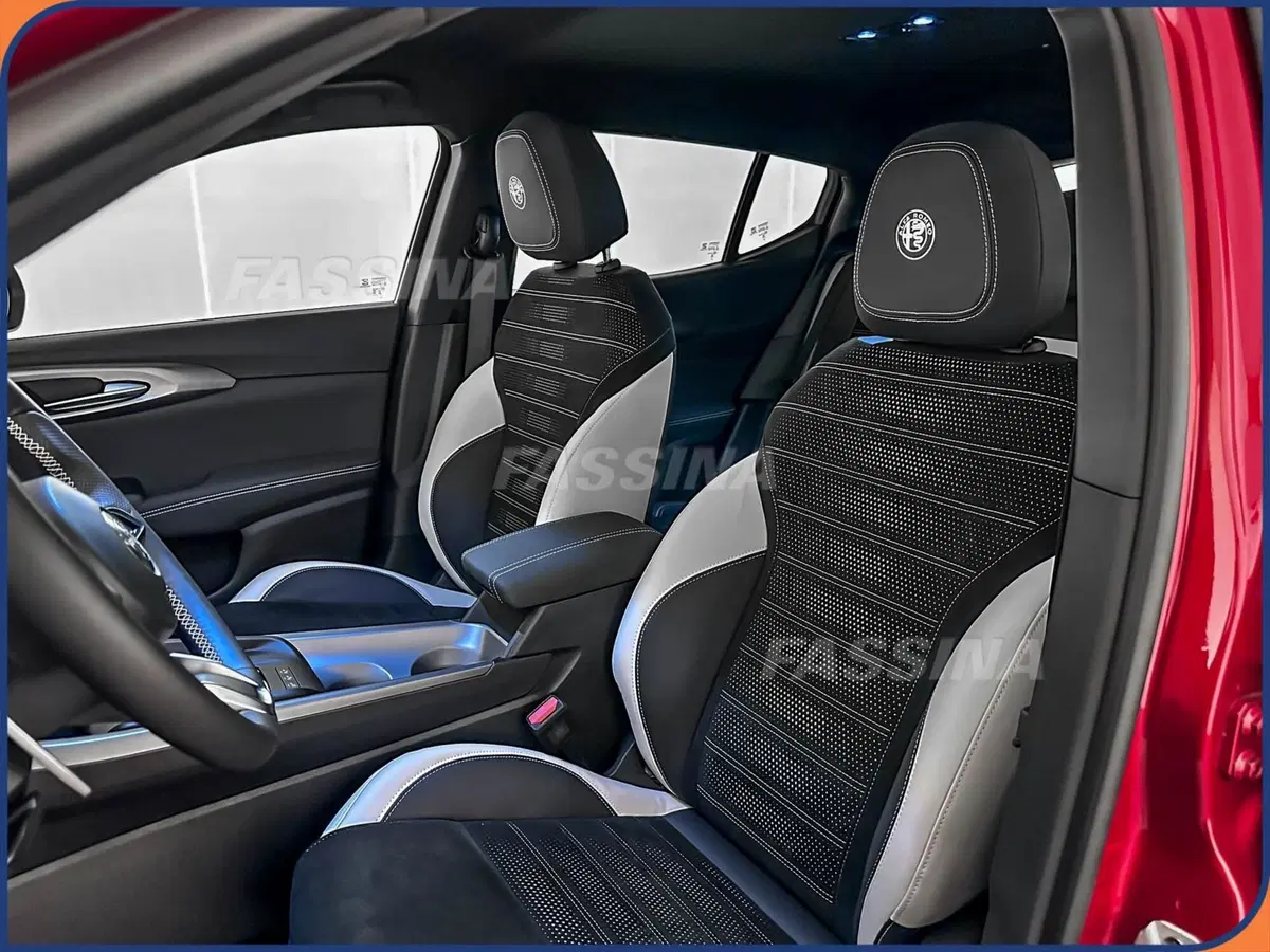 Alfa Romeo Tonale nuova a Milano (8)