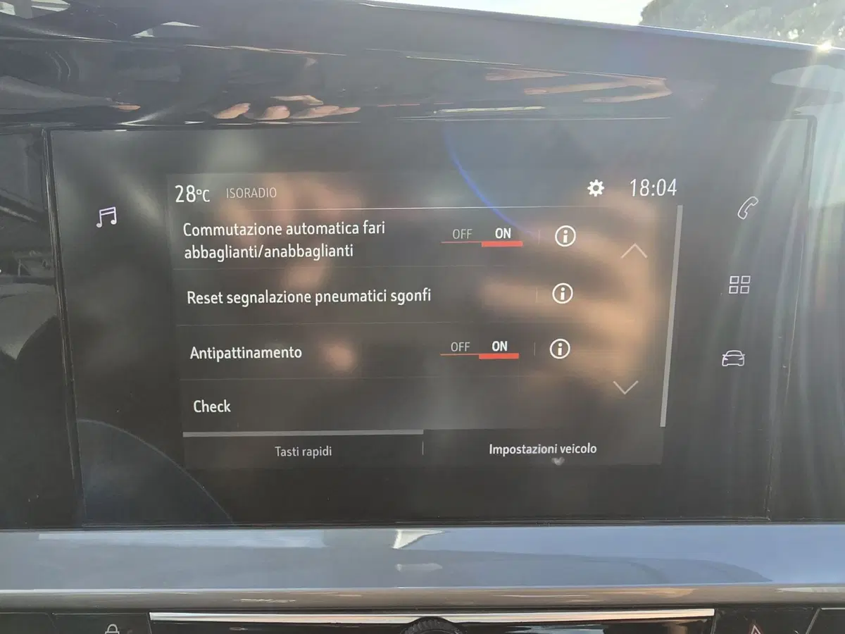 Opel Mokka usata a Massa-Carrara (11)