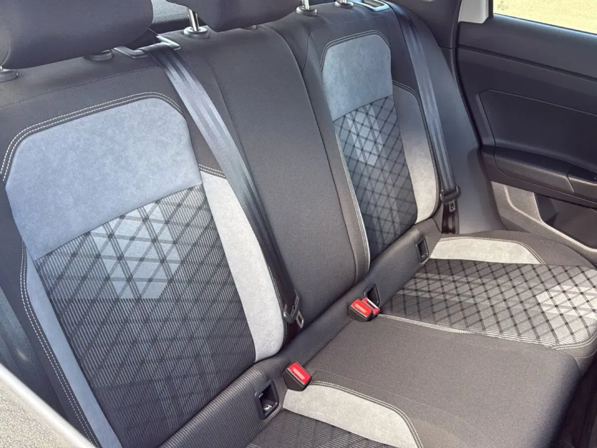 Volkswagen Taigo usata a Terni (12)