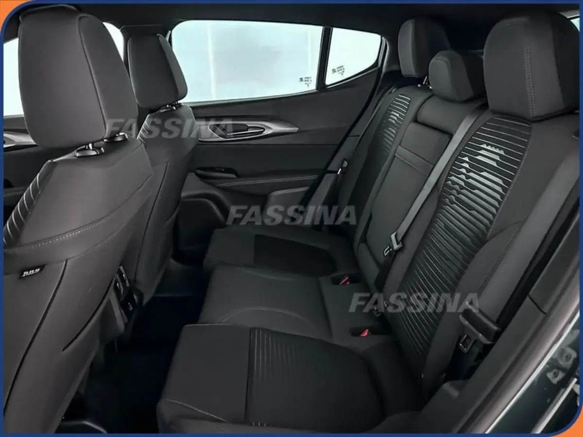 Alfa Romeo Tonale nuova a Milano (10)