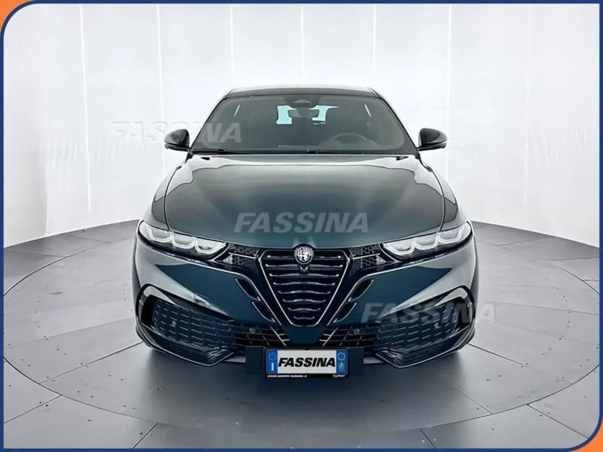 Alfa Romeo Tonale nuova a Milano (2)