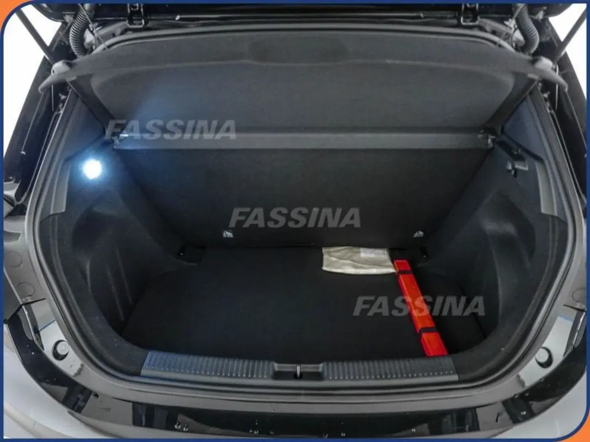 Mg MG3 nuova a Milano (11)