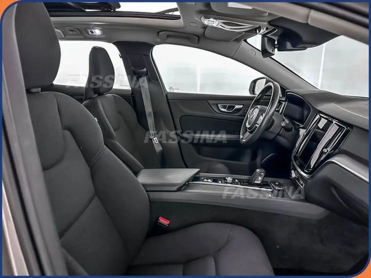 VOLVO Veicoli Commerciali V60 usata a Milano (13)
