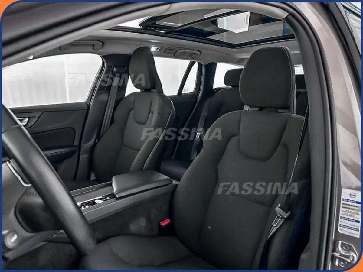 VOLVO Veicoli Commerciali V60 usata a Milano (8)