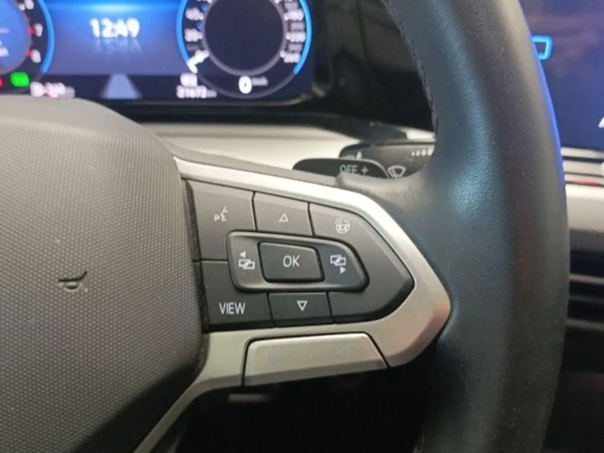 Volkswagen Golf Variant usata a Novara (11)