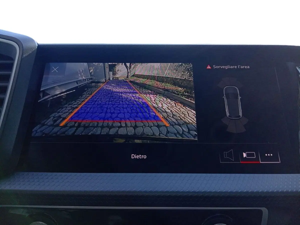 Audi A1 allstreet usata a Bari (9)