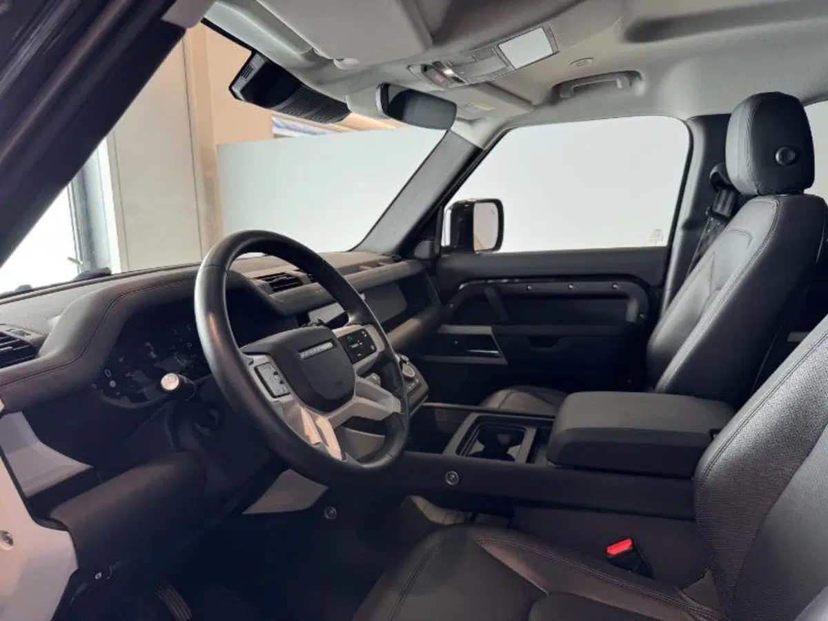 Land Rover Defender usata a Venezia (12)