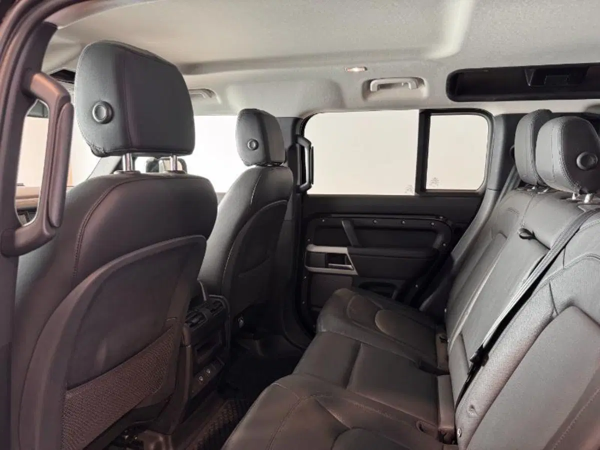 Land Rover Defender usata a Venezia (13)
