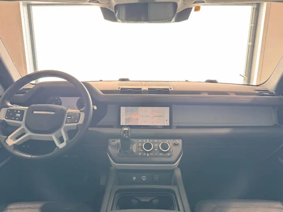 Land Rover Defender usata a Venezia (17)