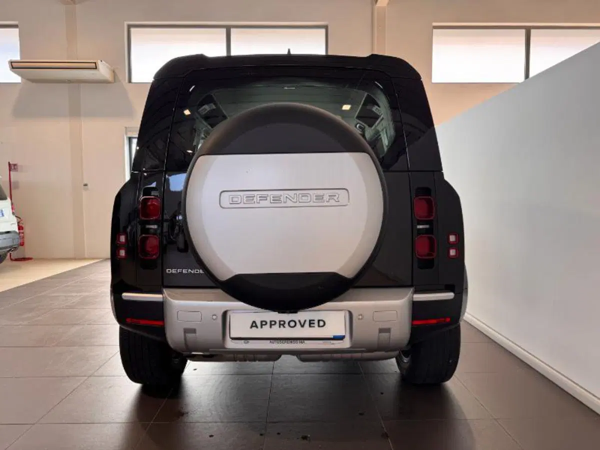Land Rover Defender usata a Venezia (4)