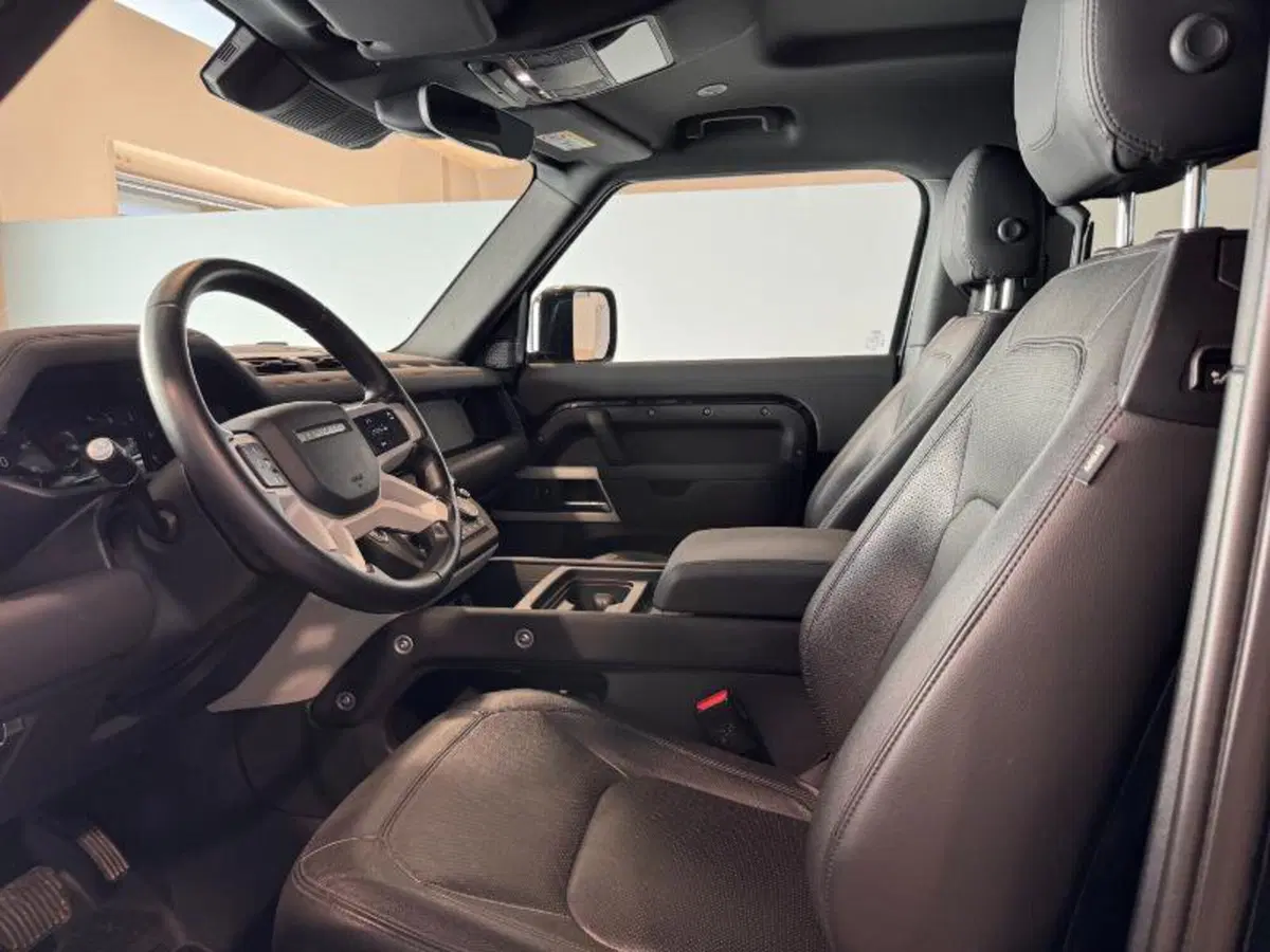 Land Rover Defender usata a Venezia (12)