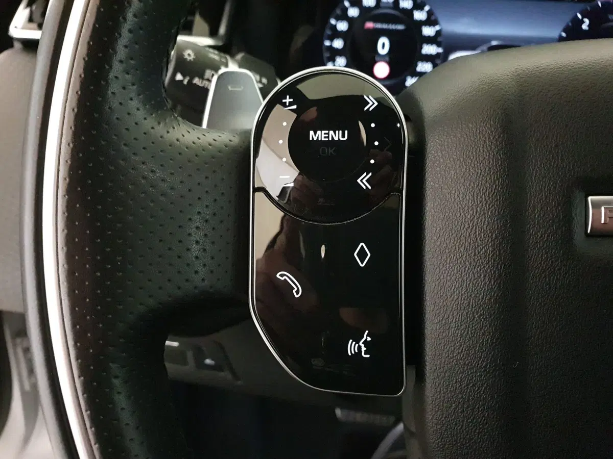 Land Rover Range Rover Velar usata a Monza e Brianza (17)