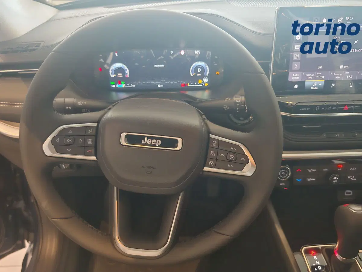 Jeep Compass nuova a Torino (11)