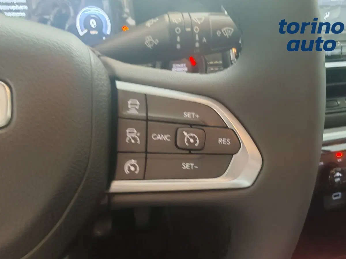 Jeep Compass nuova a Torino (14)