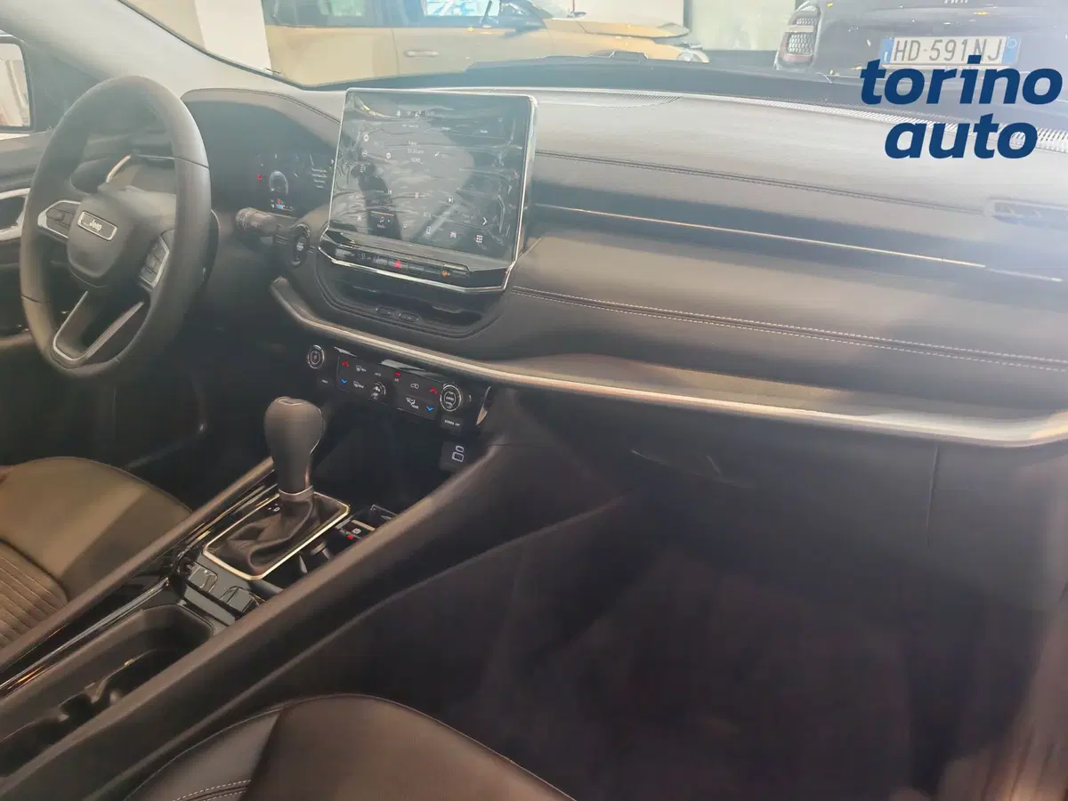 Jeep Compass nuova a Torino (4)