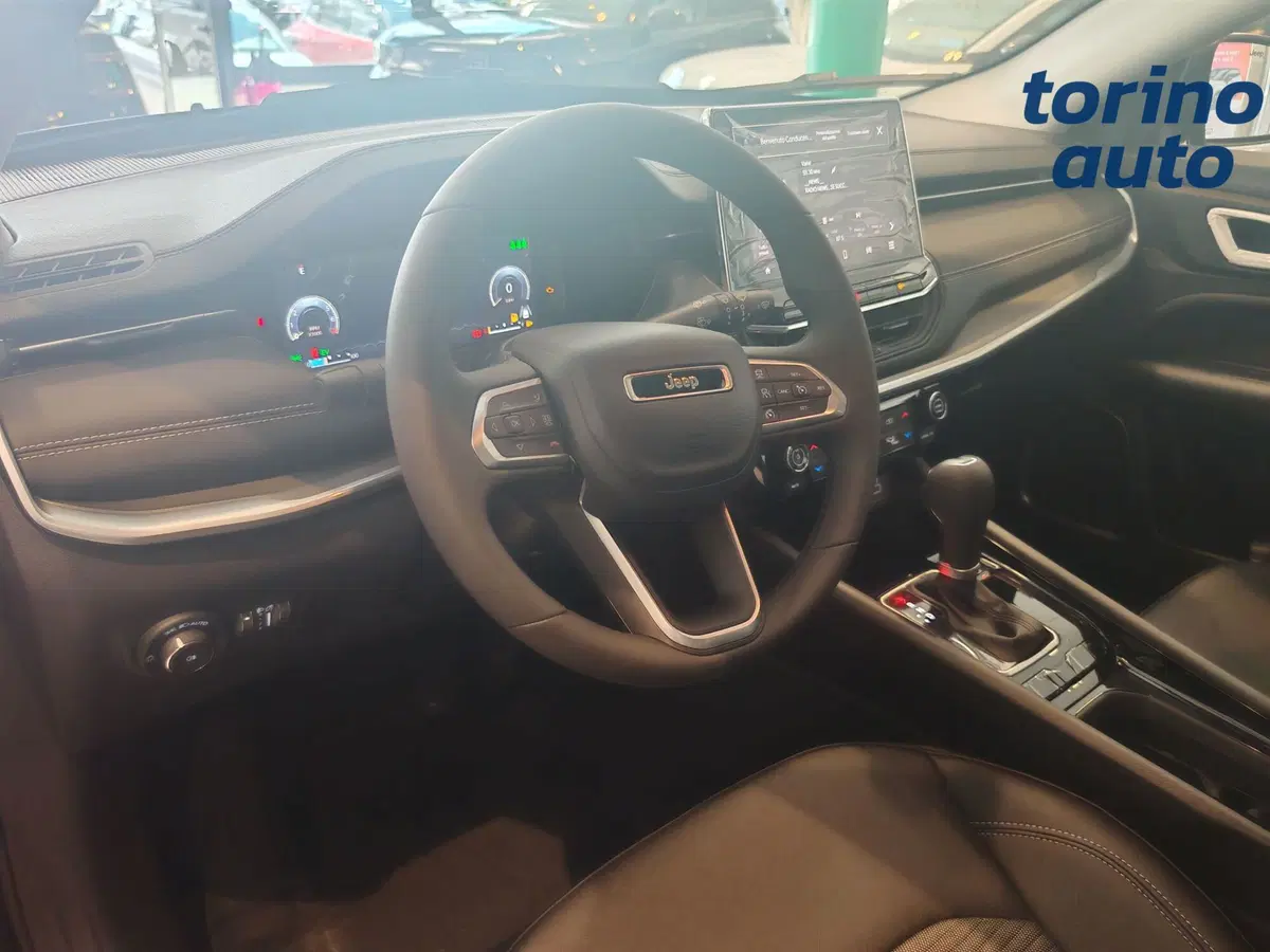 Jeep Compass nuova a Torino (5)