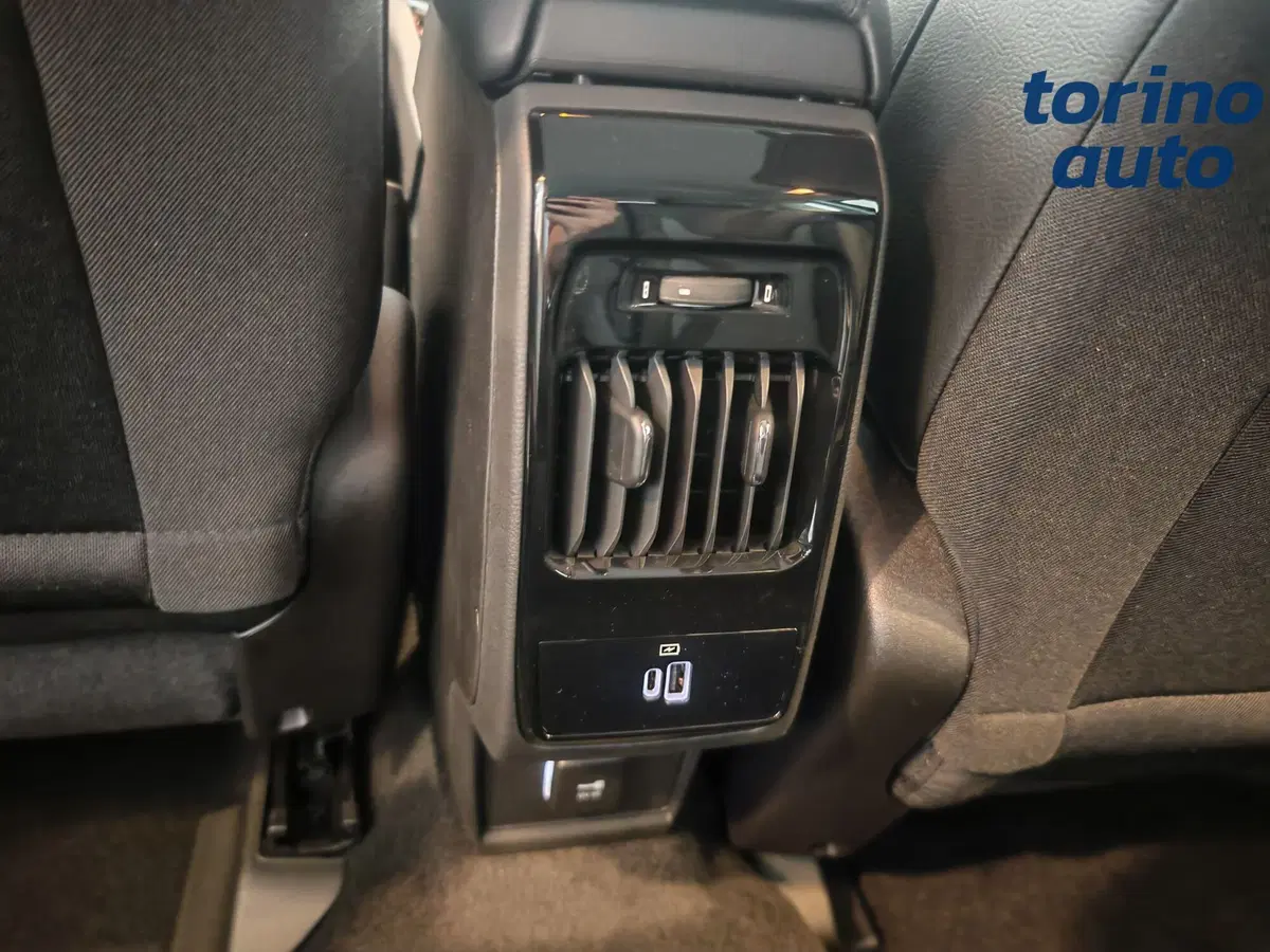 Jeep Compass nuova a Torino (9)