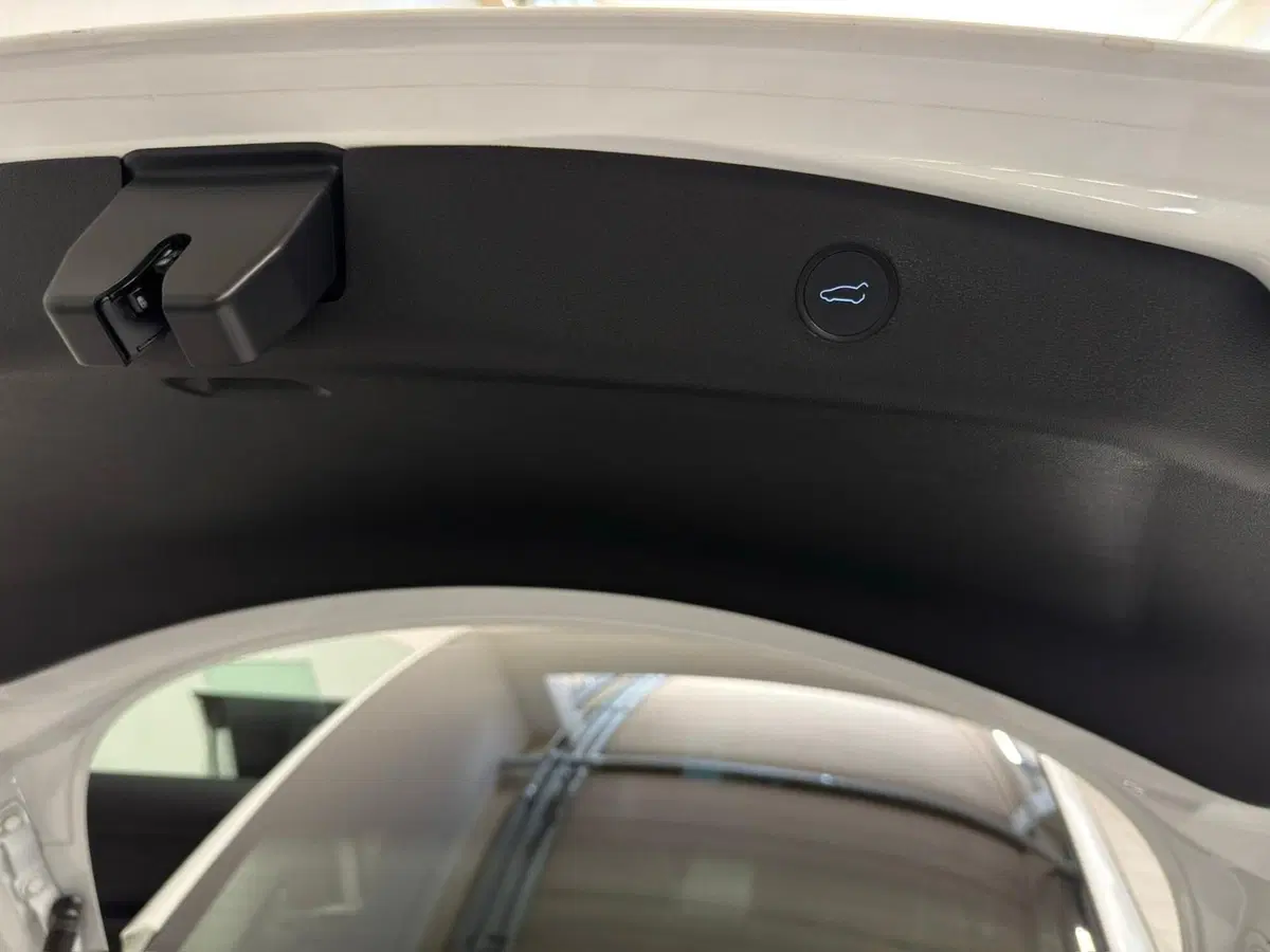 Tesla Model 3 usata a Novara (16)