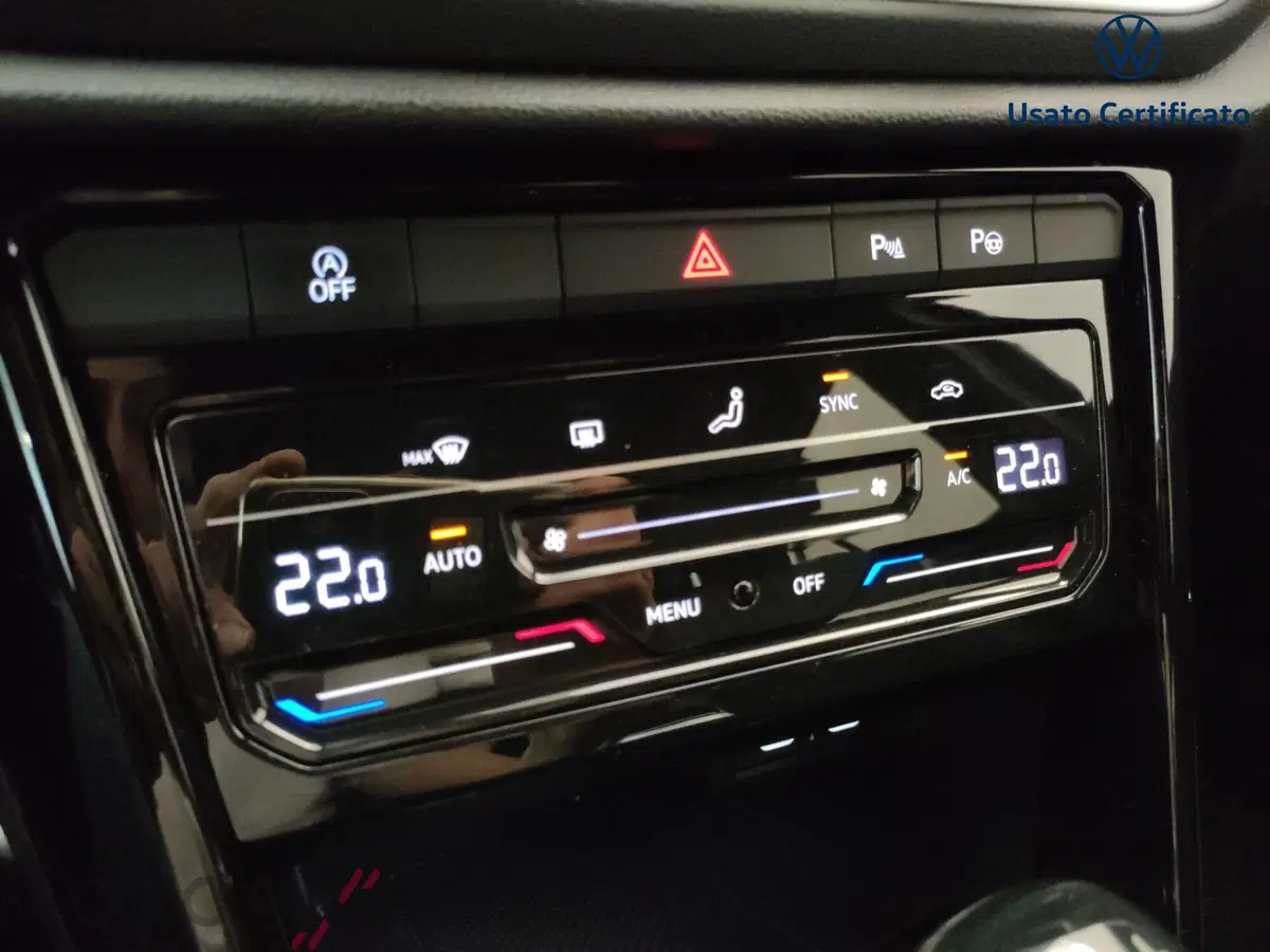 Volkswagen T-Roc usata a Varese (13)