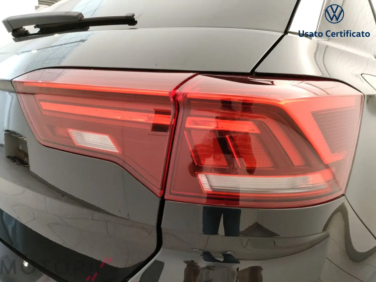 Volkswagen T-Roc usata a Varese (8)