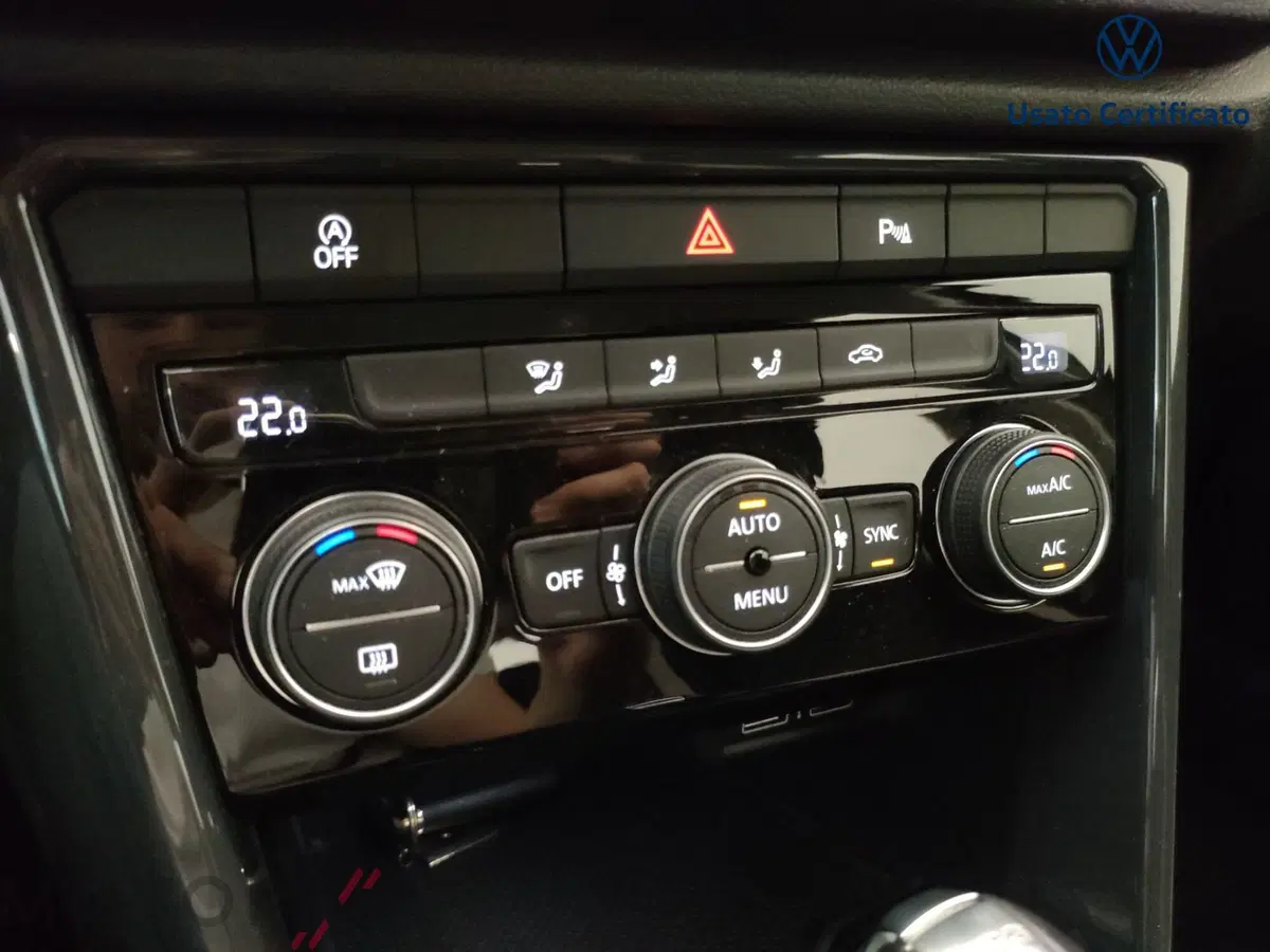 Volkswagen T-Roc usata a Varese (13)