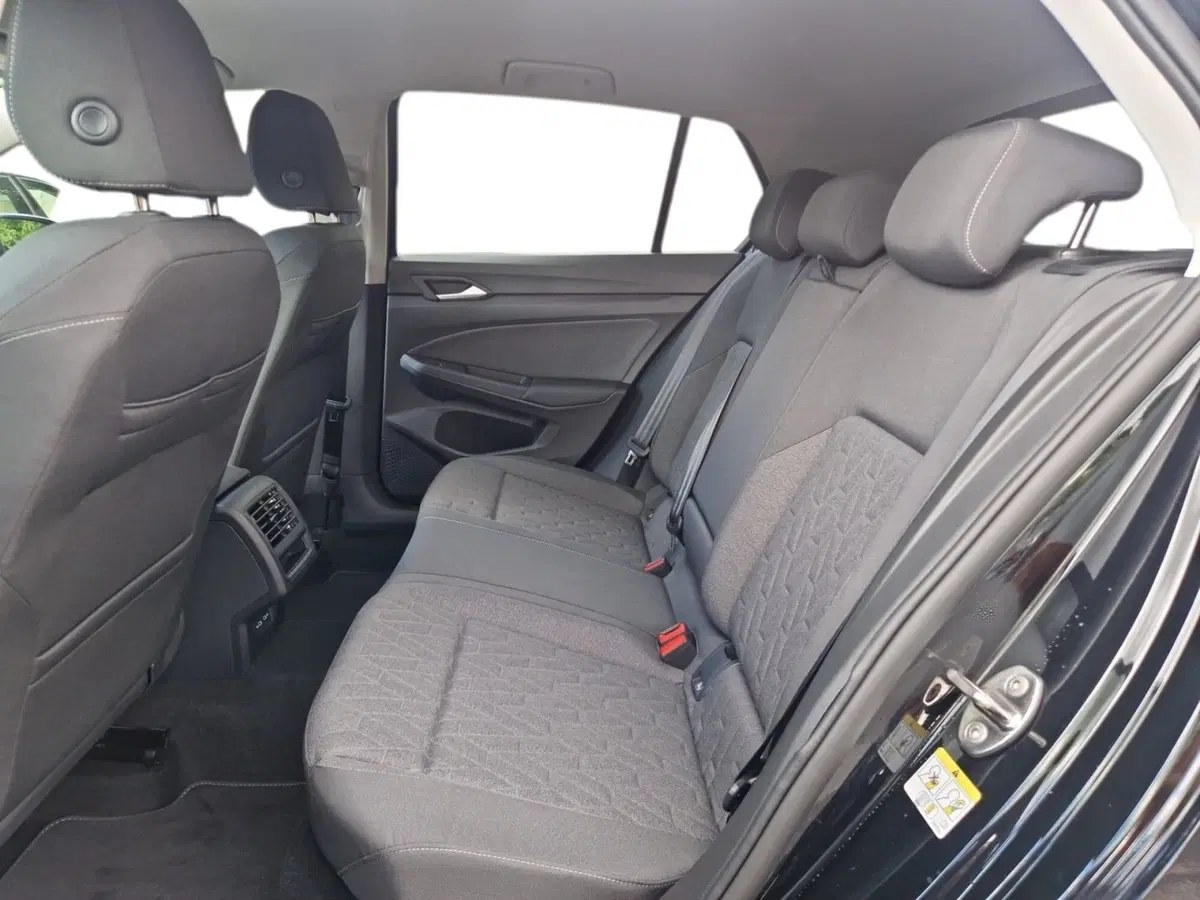 Volkswagen Golf nuova a Siena (11)
