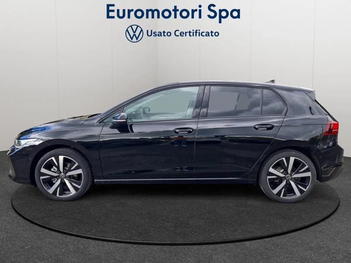 Volkswagen Golf nuova a Siena (2)