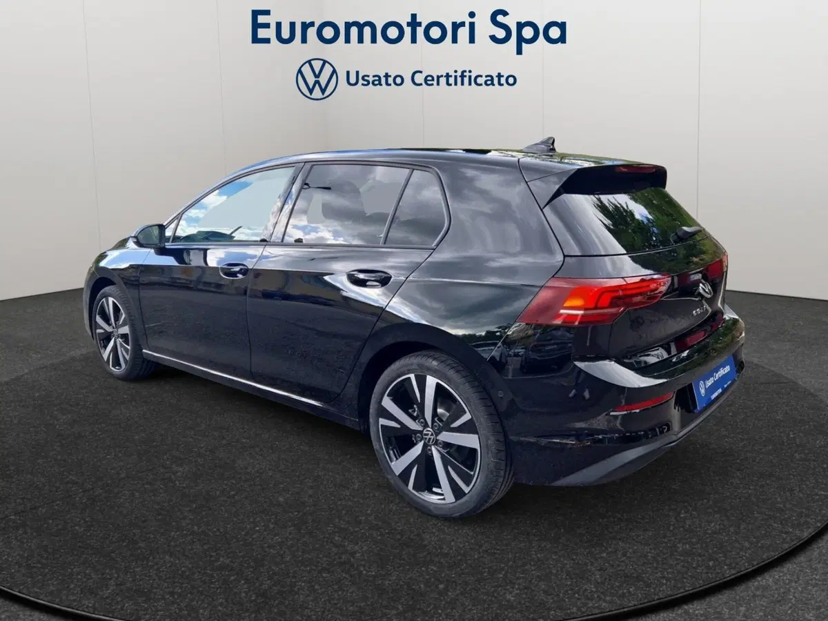 Volkswagen Golf nuova a Siena (3)