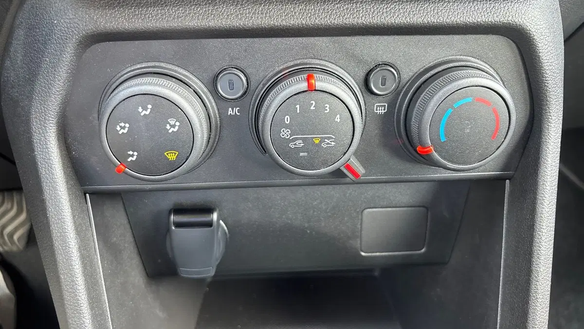 Dacia Sandero usata a Padova (13)