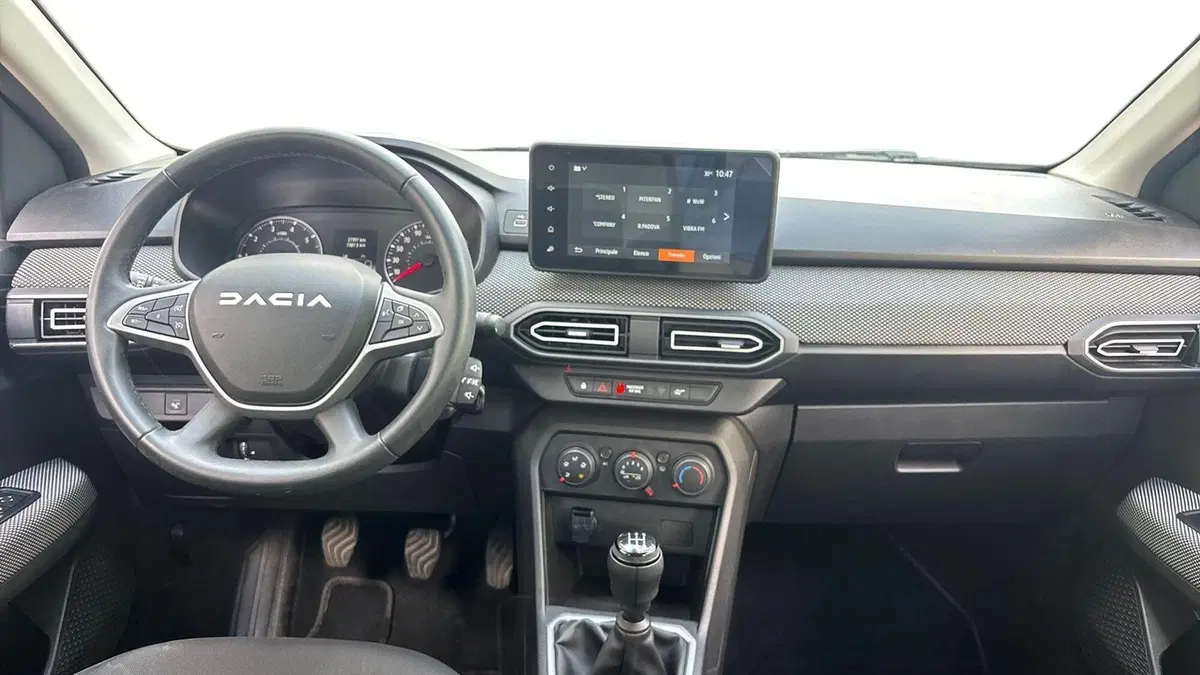 Dacia Sandero usata a Padova (8)