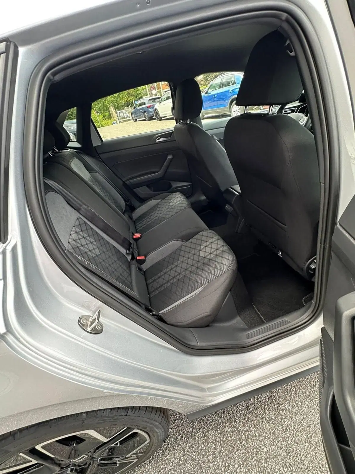 Volkswagen Polo nuova a Lecco (7)