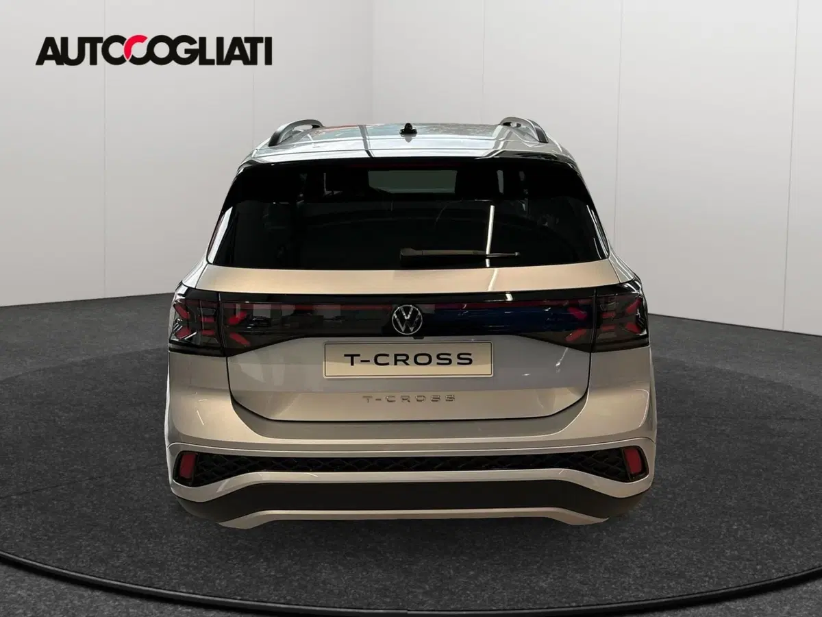Volkswagen T-Cross nuova a Lecco (2)