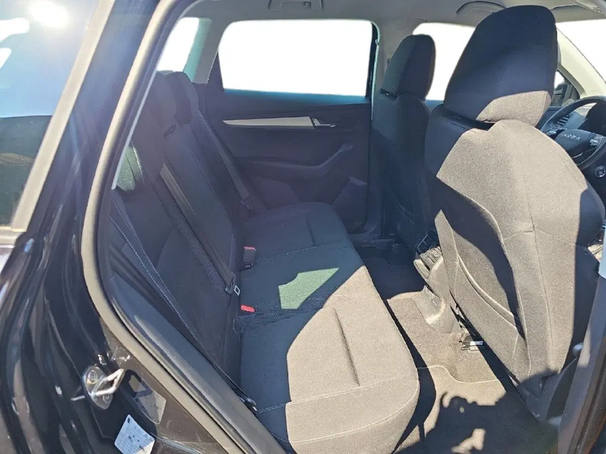 Skoda Karoq usata a Lecco (10)