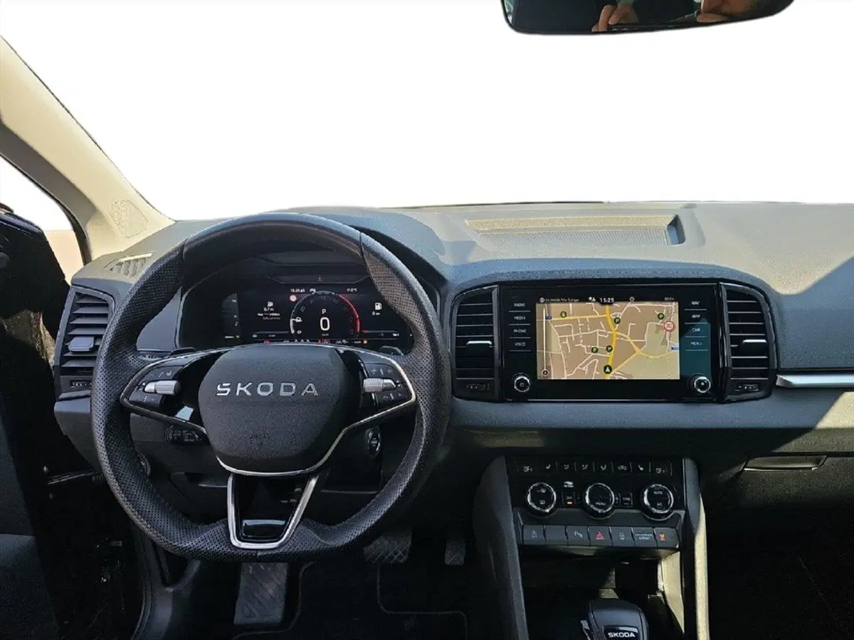 Skoda Karoq usata a Lecco (11)