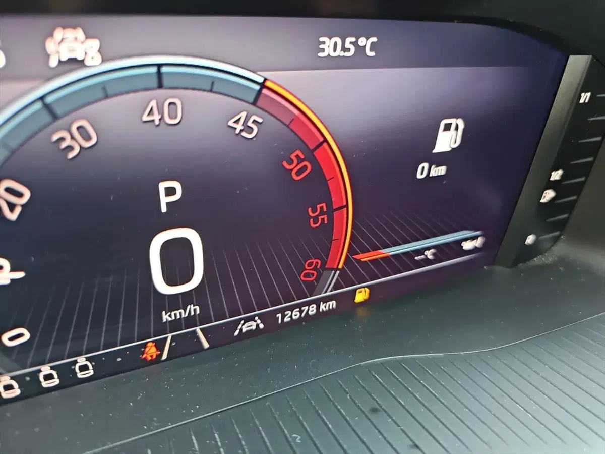 Skoda Karoq usata a Lecco (13)