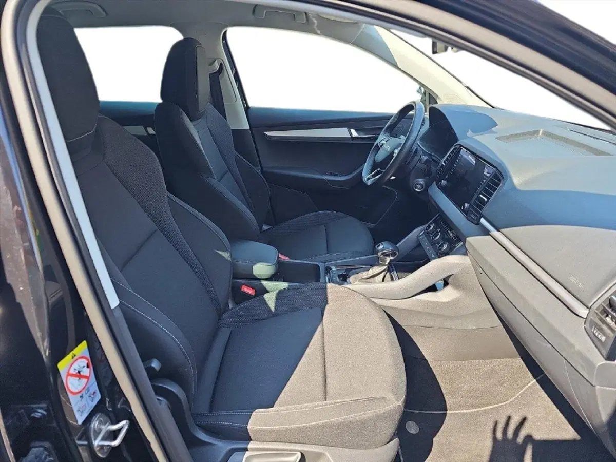 Skoda Karoq usata a Lecco (9)