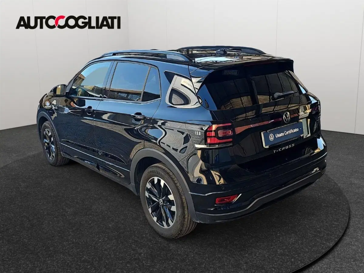 Volkswagen T-Cross usata a Lecco (7)