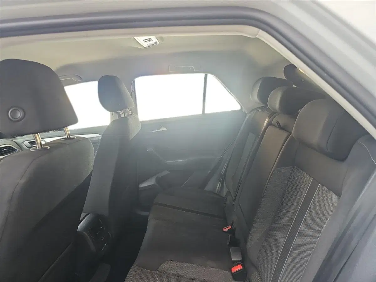 Volkswagen T-Roc usata a Lecco (10)