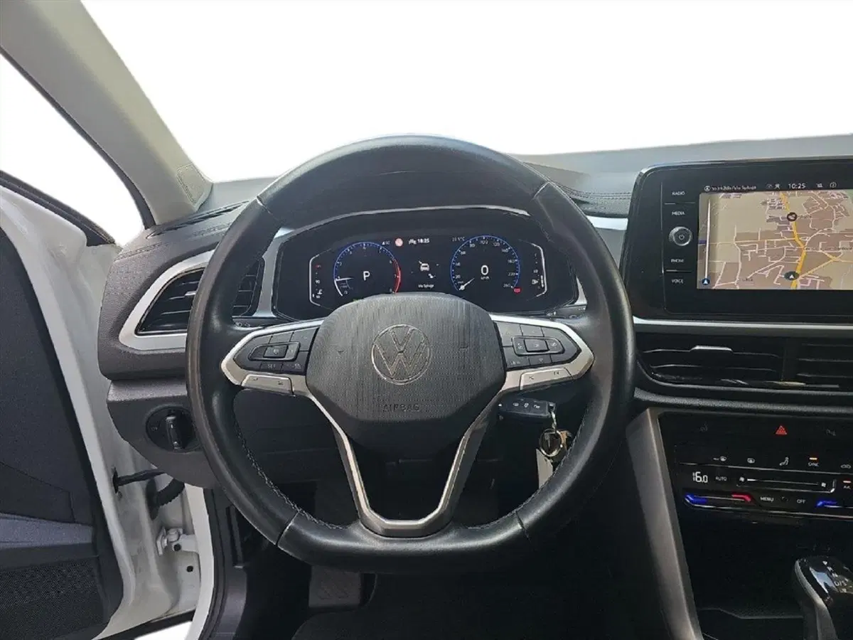 Volkswagen T-Roc usata a Lecco (12)