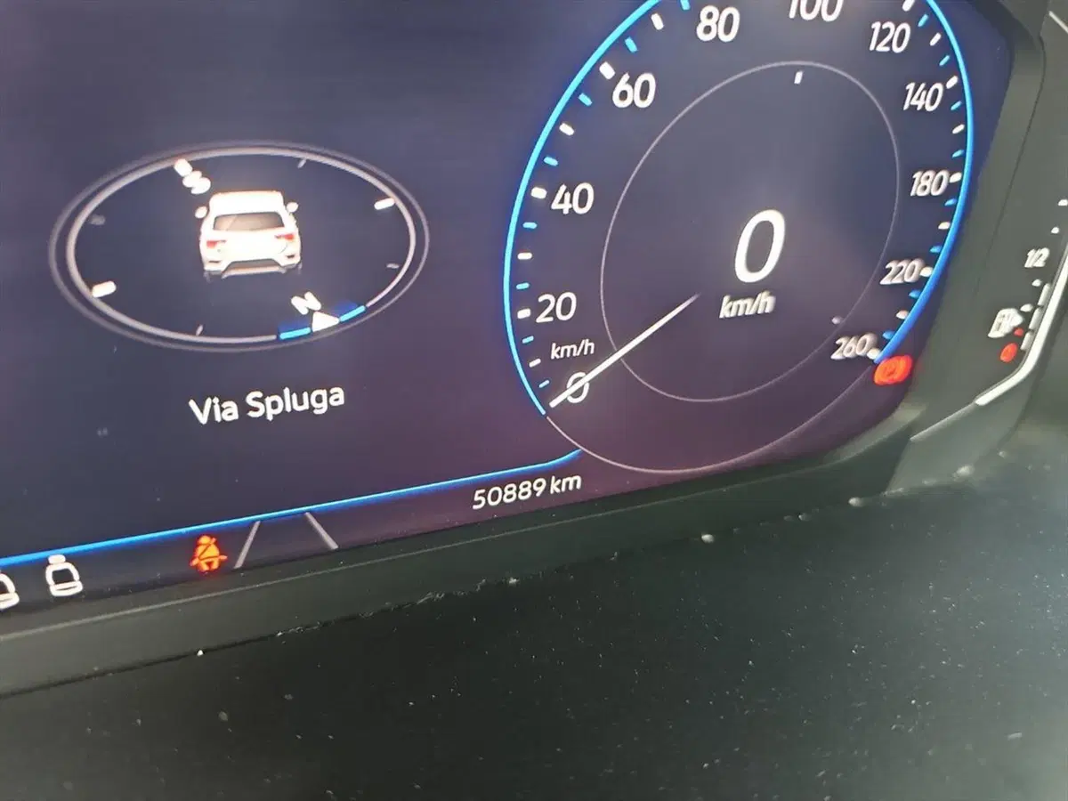 Volkswagen T-Roc usata a Lecco (14)