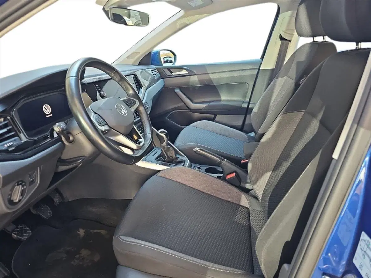 Volkswagen Taigo usata a Lecco (9)