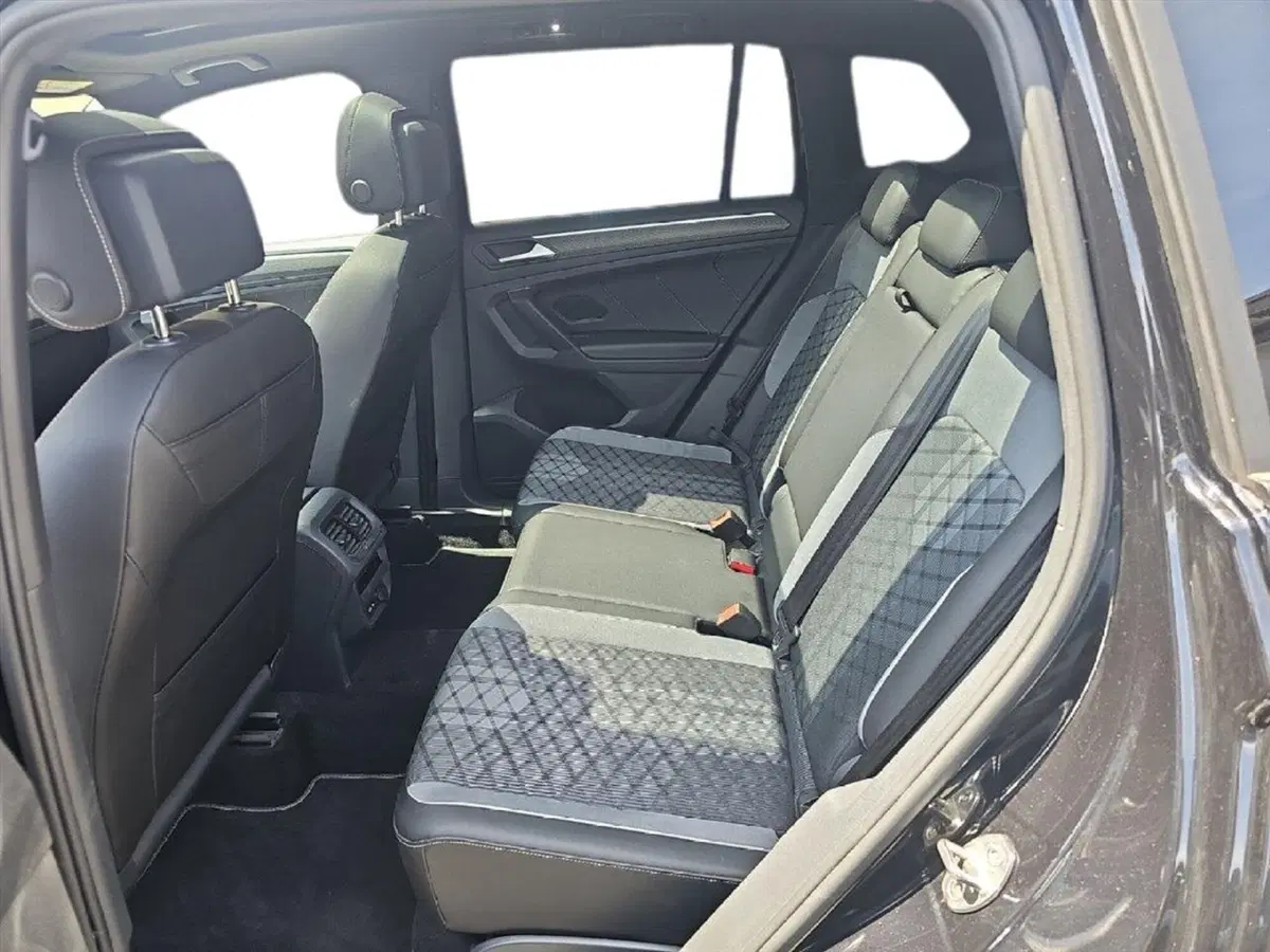 Volkswagen Tiguan usata a Lecco (13)
