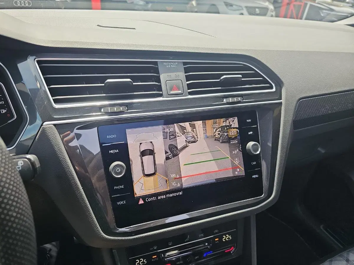 Volkswagen Tiguan usata a Lecco (18)