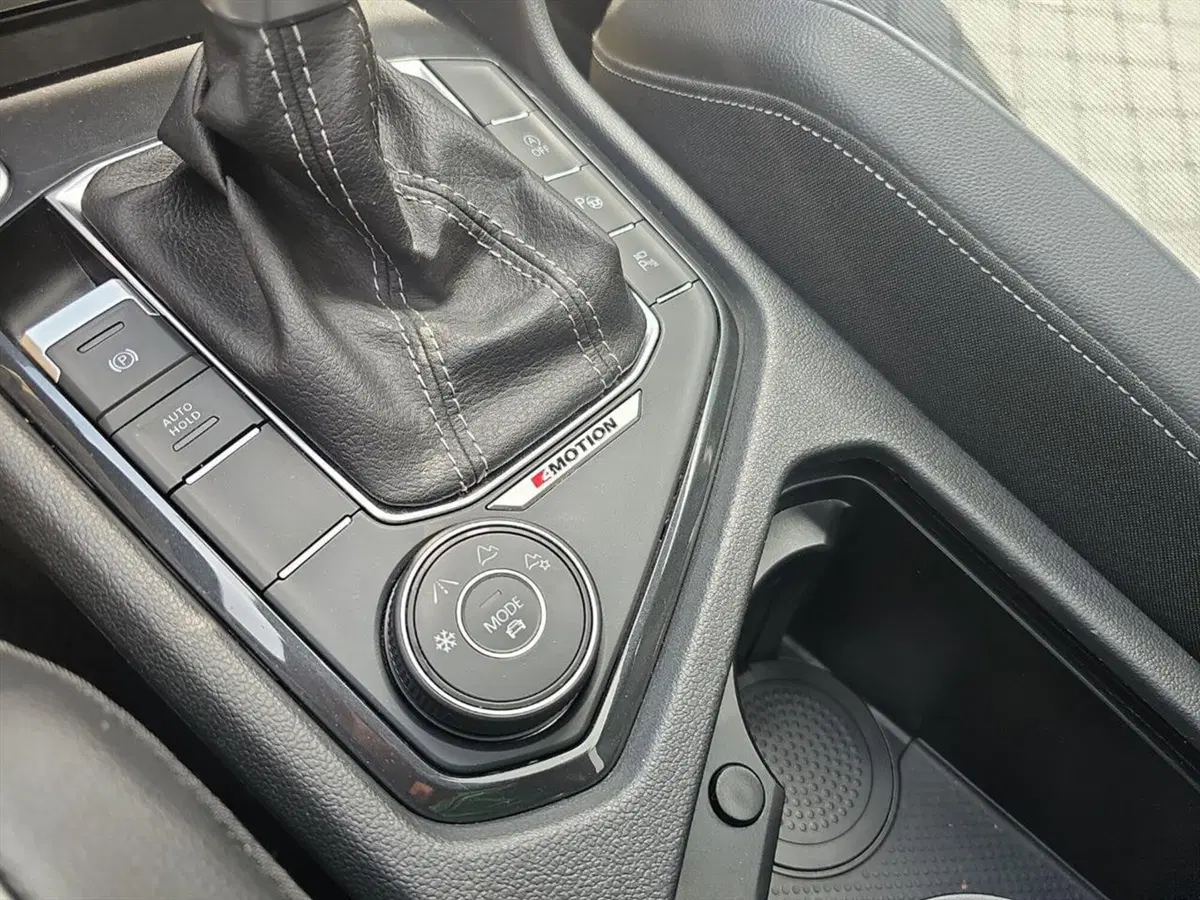 Volkswagen Tiguan usata a Lecco (19)