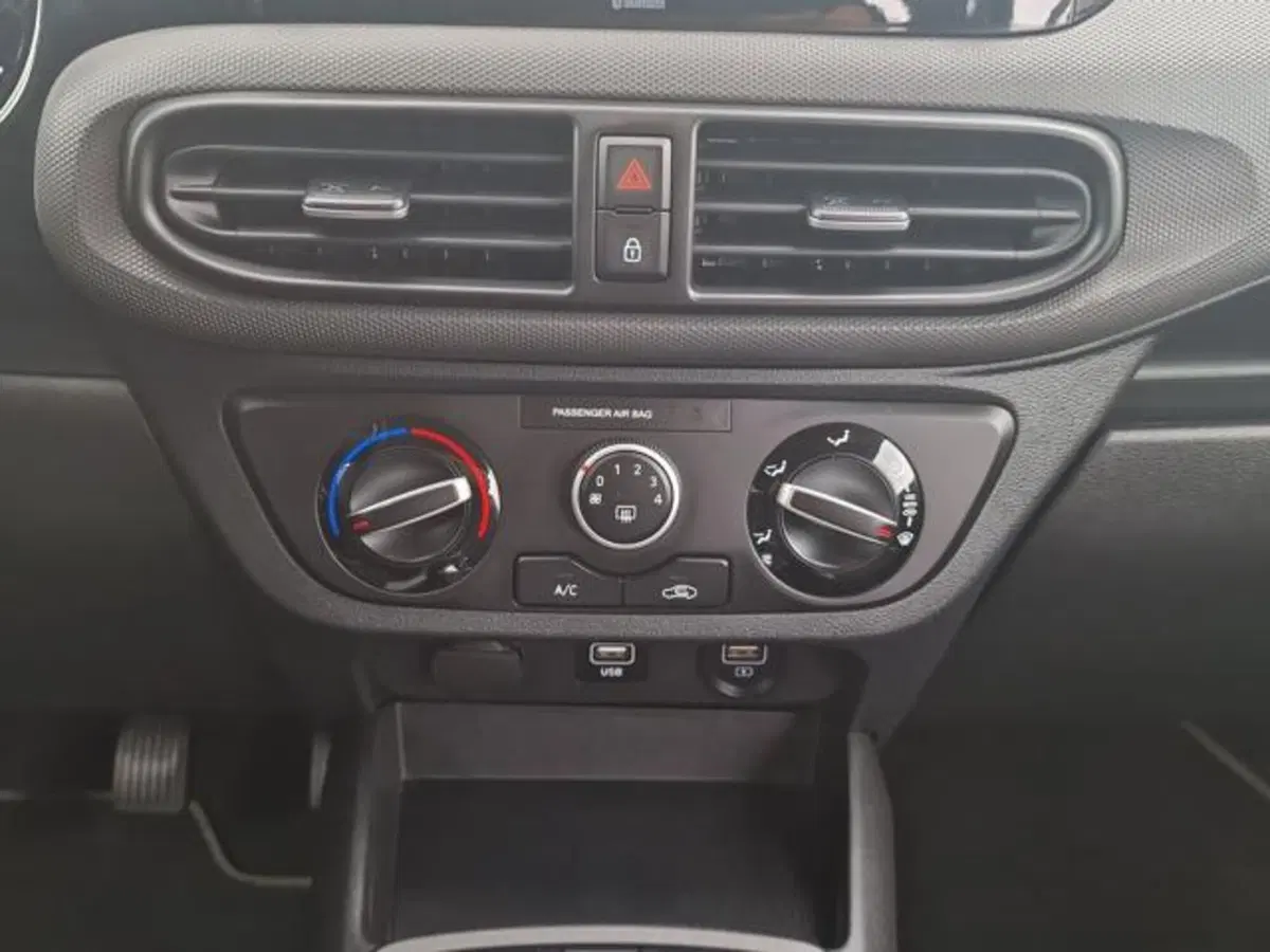 Hyundai i10 usata a Salerno (16)
