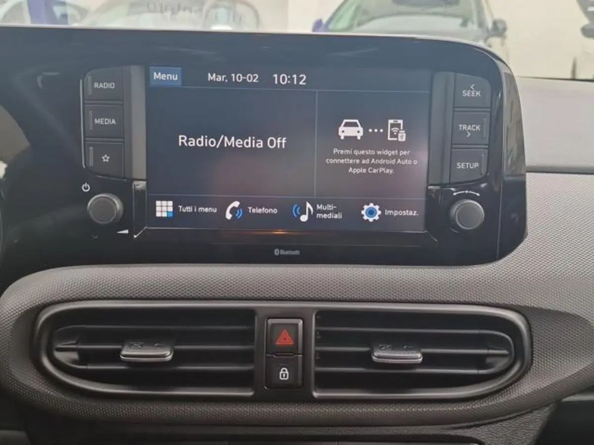 Hyundai i10 usata a Salerno (18)