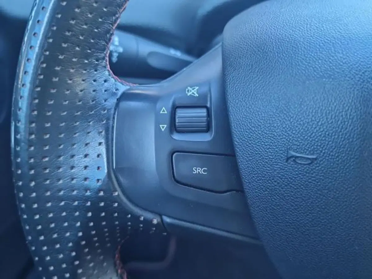 Peugeot 2008 usata a Salerno (20)
