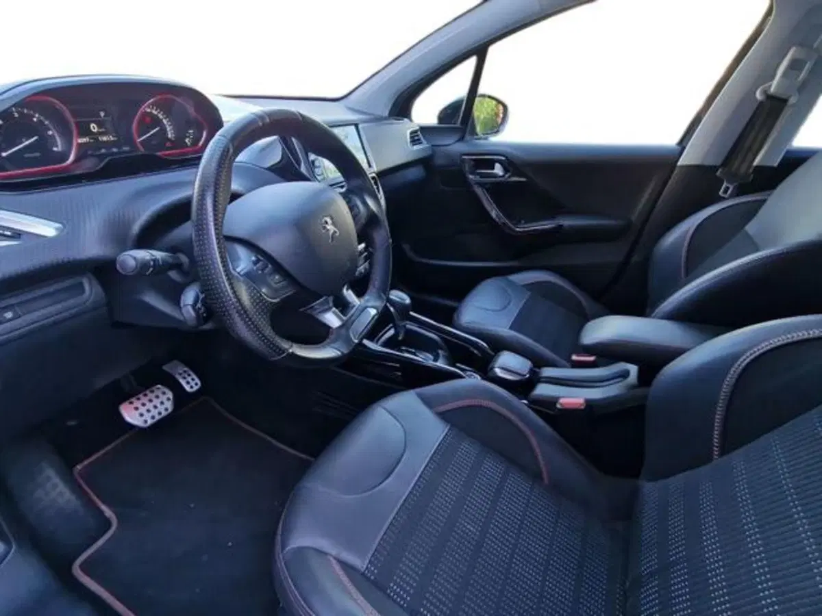 Peugeot 2008 usata a Salerno (9)