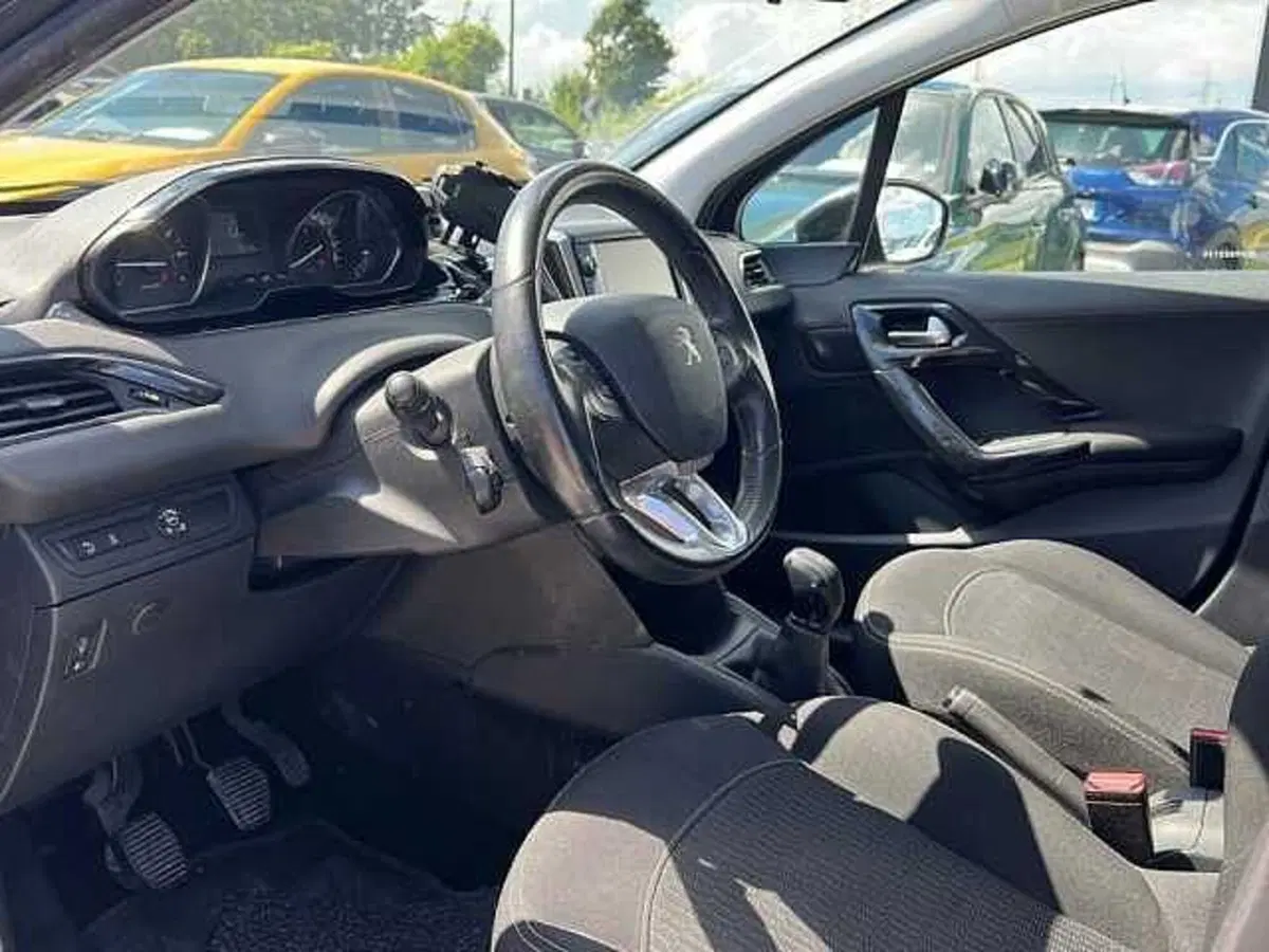 Peugeot 208 usata a Ravenna (10)