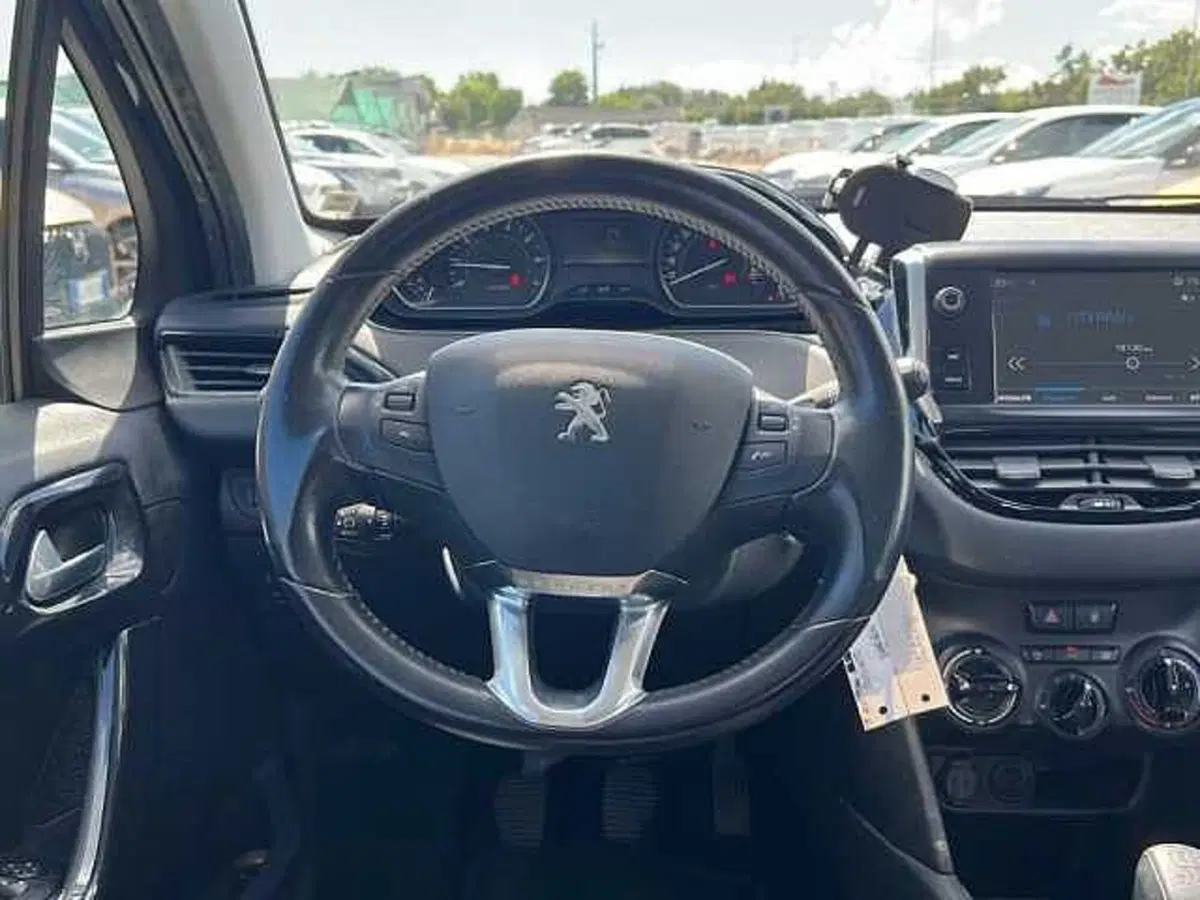 Peugeot 208 usata a Ravenna (11)
